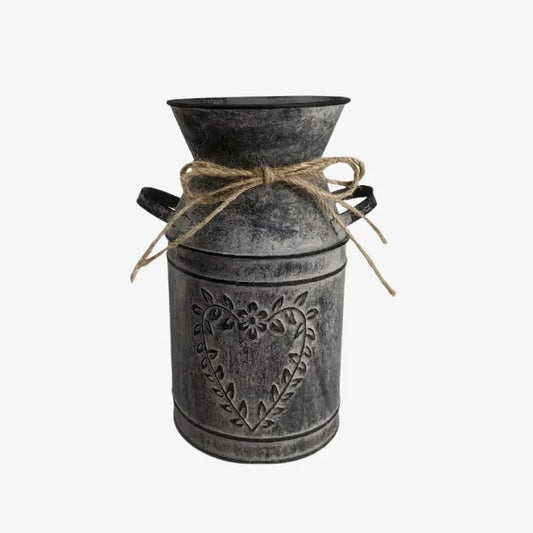Vase en Métal Vintage – Une Touche Rustique et Élégante pour Votre Décoration