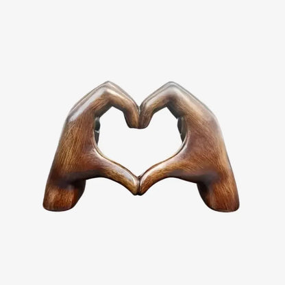 Sculpture Mains en Cœur – Un Symbole d’Amour et de Connexion