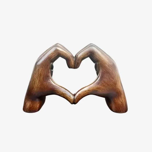 Sculpture Mains en Cœur – Un Symbole d’Amour et de Connexion