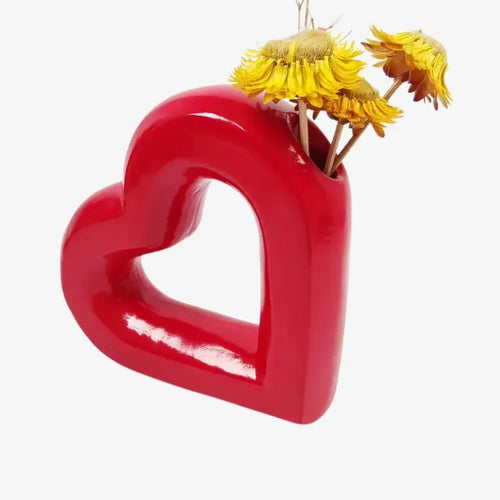 Sculpture Cœur Rouge – Élégance et Passion en Décoration