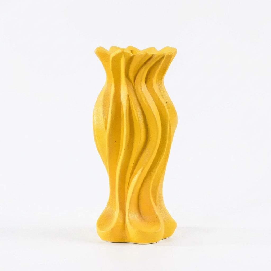 Vase Design en Céramique Ondulée – Une Touche Moderne et Élégante pour Votre Intérieur